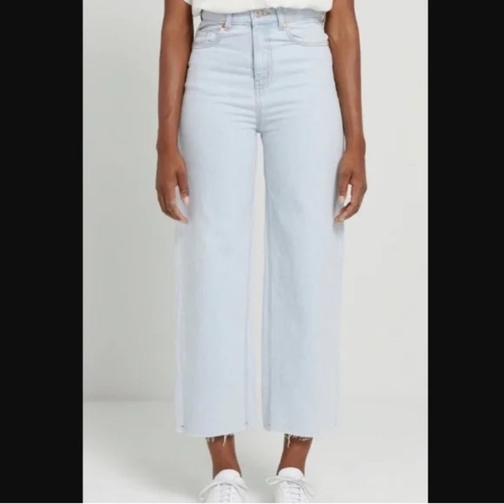 Frank and Oak wide leg lightwash jeans